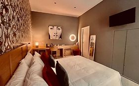 Smallis Apartment